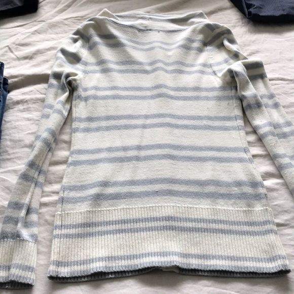 Button up sweater - Picture 5 of 5